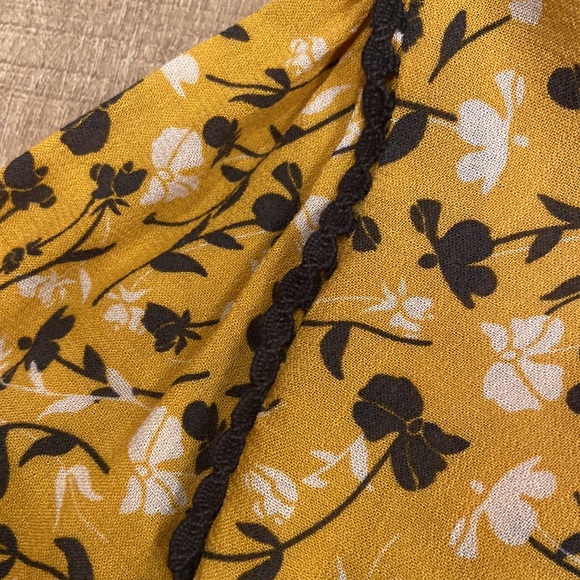 Anthropologie Maeve holiday Christmas peplum blouse super cute boho - Picture 3 of 5